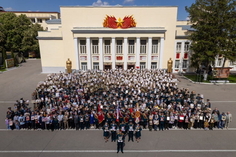 9 МАЯ 2025 ГОДА В ВОЕННОМ ИНСТИТУТЕ ПРОВЕДЕНО ШЕСТВИЕ «БЕССМЕРТНОГО ПОЛКА» 