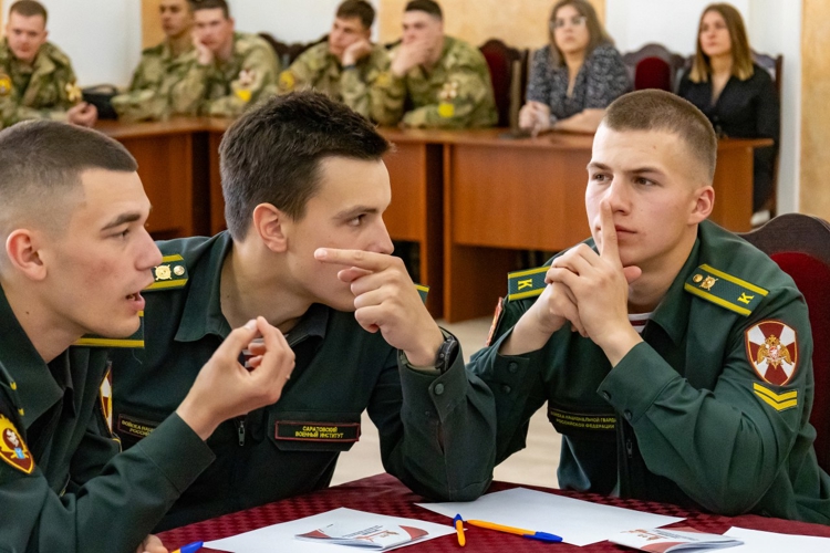 13 мая 2025 года в военном институте состоялась межвузовская научно-практическая интеллектуальная игра «Что? Где? Когда?»