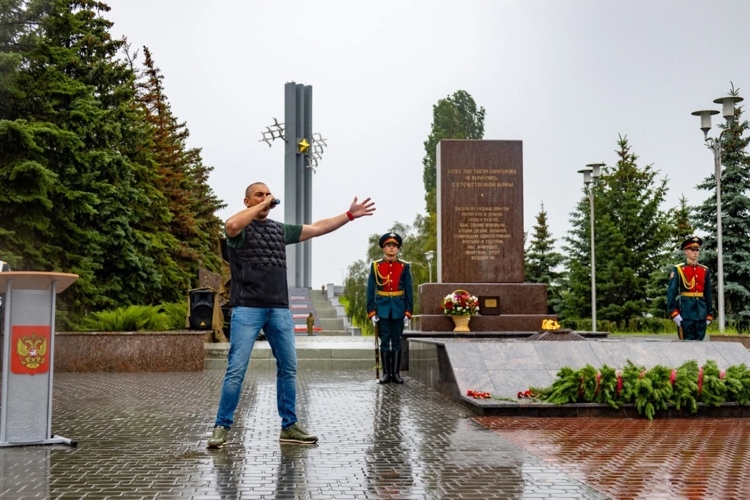 27 июня 2025 года в военном институте состоялась торжественная церемония вручения выпускникам офицерских погон