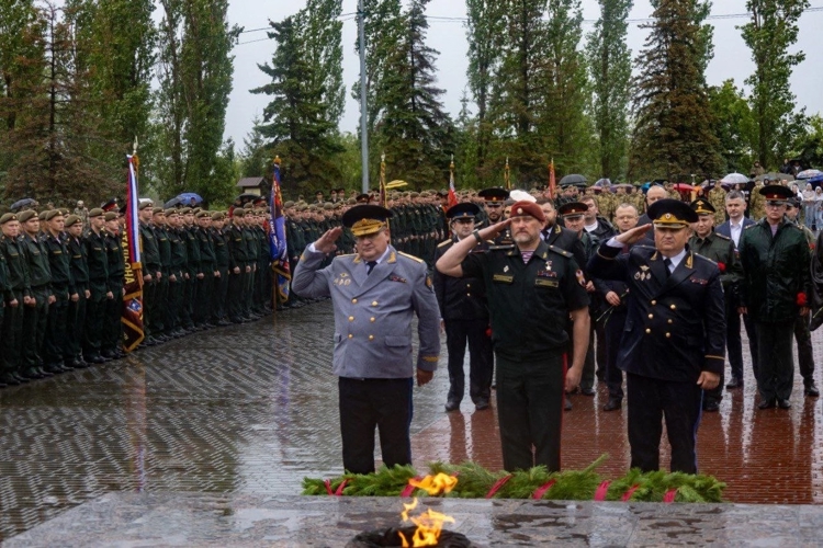 27 июня 2025 года в военном институте состоялась торжественная церемония вручения выпускникам офицерских погон