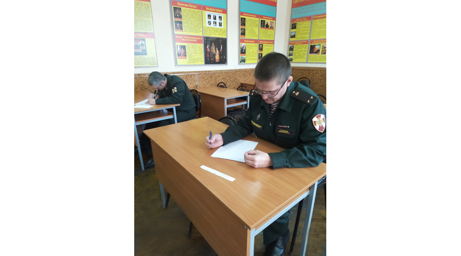 Адъюнкты военного института успешно сдали кандидатские экзамены