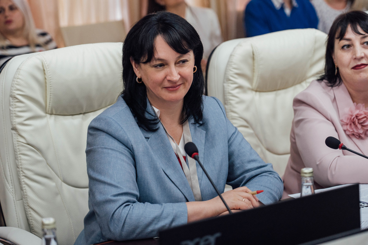 18 июня 2025 года военнослужащие военного института приняли участие в Саратовском юридическом форуме