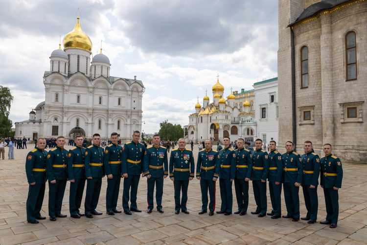 23 июня 2025 года лучшие выпускники военного института приняли участие в приеме Президента Российской Федерации