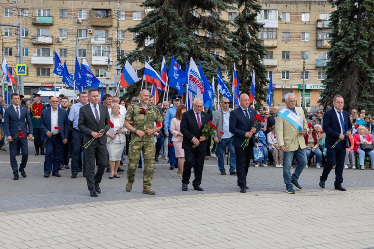 2 июля 2025 года военнослужащие военного института приняли участие в праздновании Дня трудовой доблести Саратова