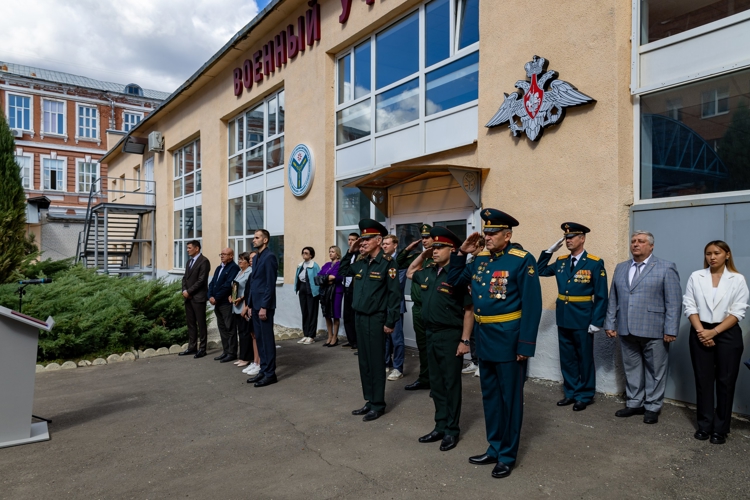 12 сентября 2025 года командование военного института приняло участие в открытии памятной доски