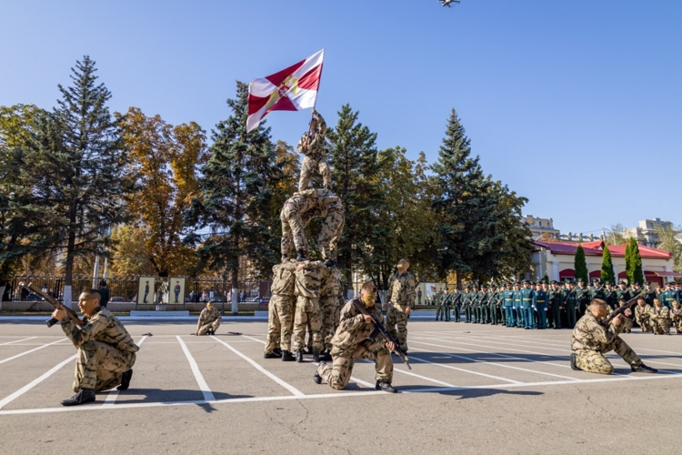6 сентября 2025 года курсанты Саратовского военного ордена Жукова Краснознаменного института войск национальной гвардии приняли Военную присягу