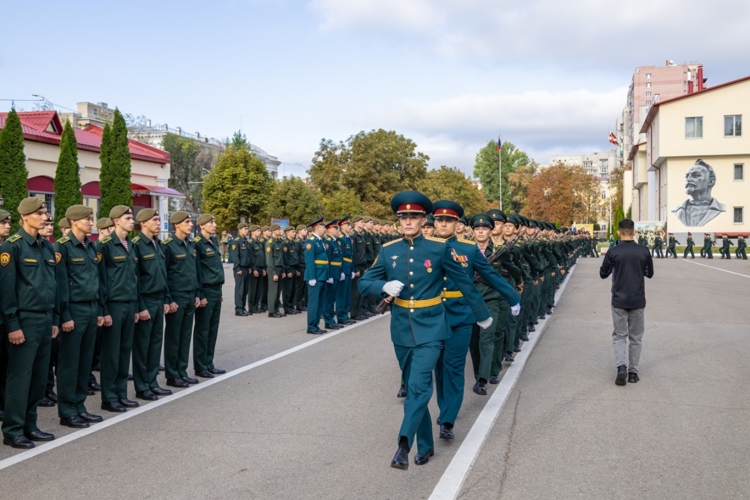 6 сентября 2025 года курсанты Саратовского военного ордена Жукова Краснознаменного института войск национальной гвардии приняли Военную присягу