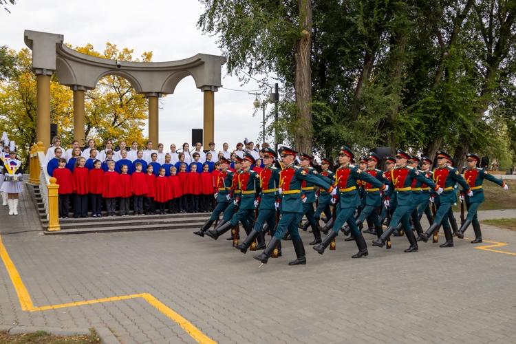 20 сентября 2025 года военнослужащие военного института приняли участие в «Покровских вечерах»