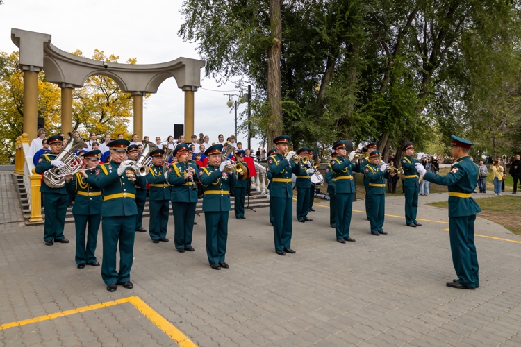 20 сентября 2025 года военнослужащие военного института приняли участие в «Покровских вечерах»