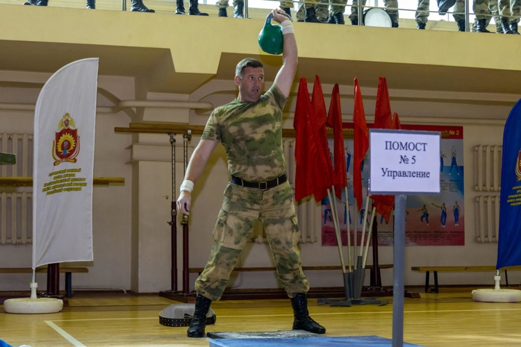 5 октября 2025 года в военном институте проведен чемпионат по военно-прикладному спорту «Рывок гири».