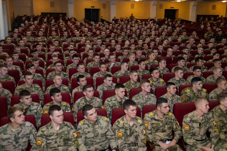 24 октября 2025 года с личным составом военного института была проведена беседа 