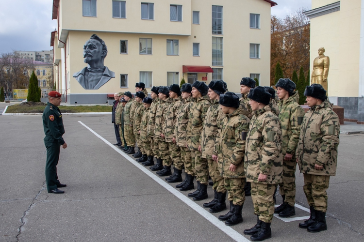 24 октября 2025 года саратовские призывники отправляются проходить службу в войска национальной гвардии Российской Федерации