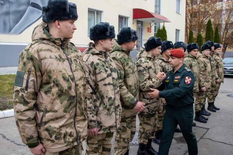 24 октября 2025 года саратовские призывники отправляются проходить службу в войска национальной гвардии Российской Федерации