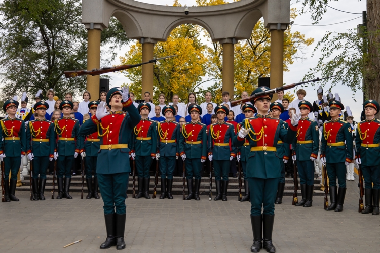 20 сентября 2025 года военнослужащие военного института приняли участие в «Покровских вечерах»