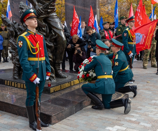 10 октября 2025 года личный состав военного института принял участие в церемонии занесения имен военных, погибших на специальной военной операции