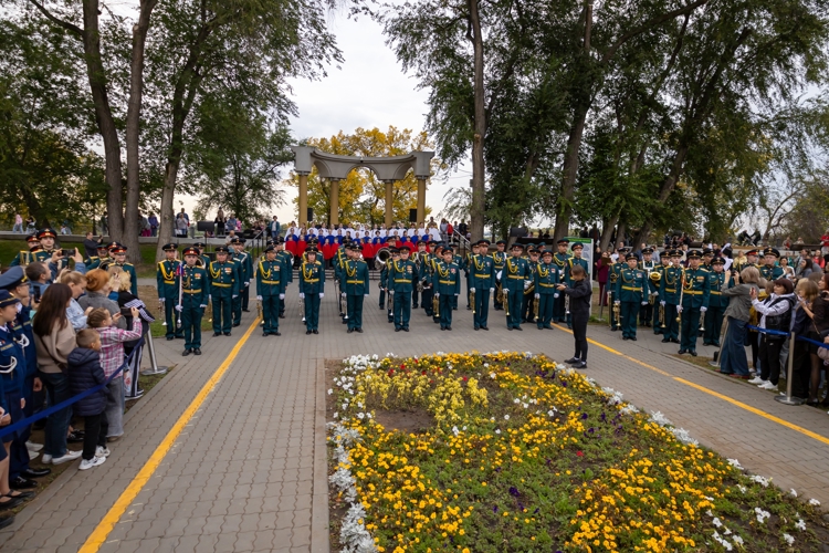 20 сентября 2025 года военнослужащие военного института приняли участие в «Покровских вечерах»