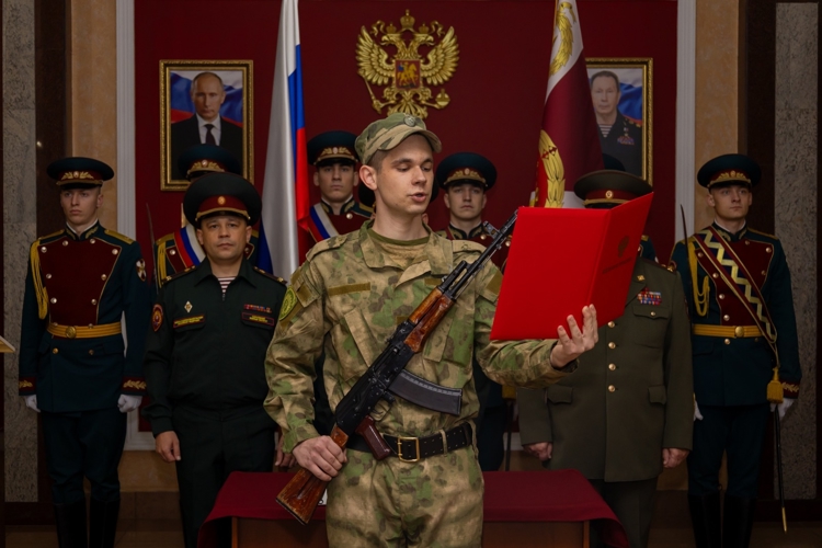12 ноября 2025 года в военном институте состоялась торжественная церемония приведения к Военной присяге