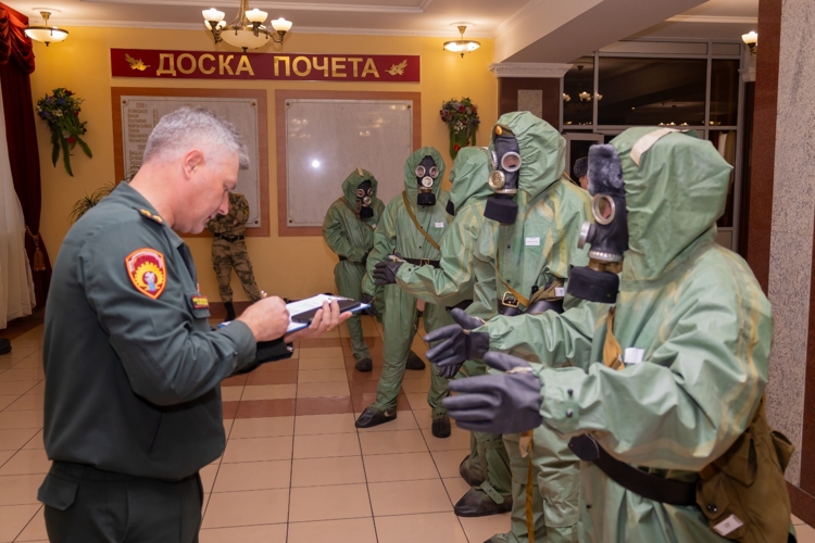 9 ноября 2025 года в военном институте состоялись соревнования по РХБЗ
