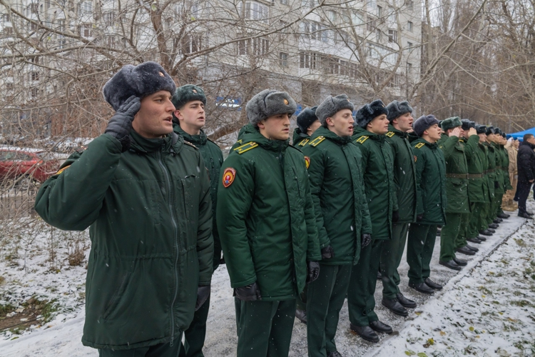10 декабря 2025 года военнослужащие военного института приняли участие в торжественной церемонии открытия мемориала славы Героев СССР, России и кавалеров Ордена Славы