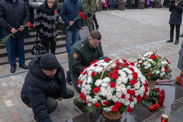 9 декабря 2025 года личный состав военного института принял участие в церемонии занесения имен военных, погибших на специальной военной операции