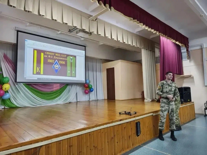 16 февраля 2026 года военнослужащие военного института посетили общеобразовательные учреждения