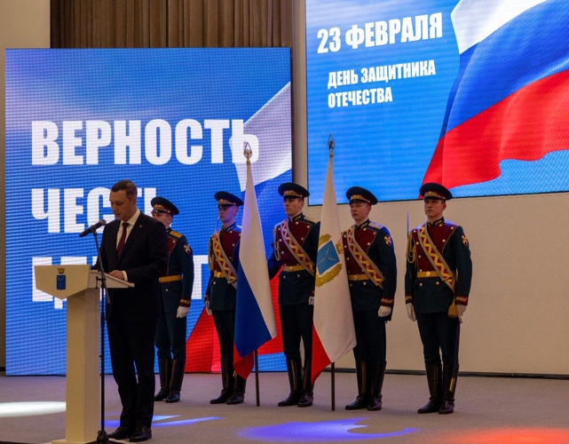 20 февраля 2026 года военнослужащие военного института посетили Правительство Саратовской области