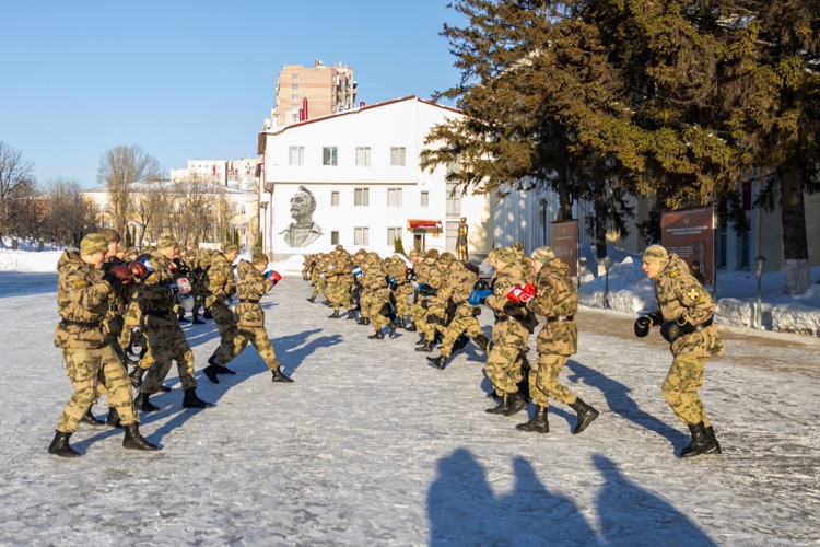 22 февраля 2026 года военнослужащие военного института приняли участие во всероссийской акции «Быть здоровым — это модно»