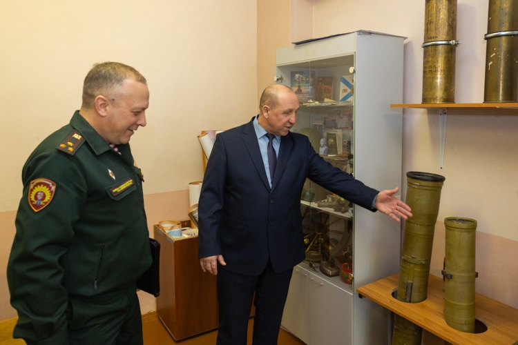 28 января 2026 года военнослужащие военного института посетили Саратовский техникум отраслевых технологий