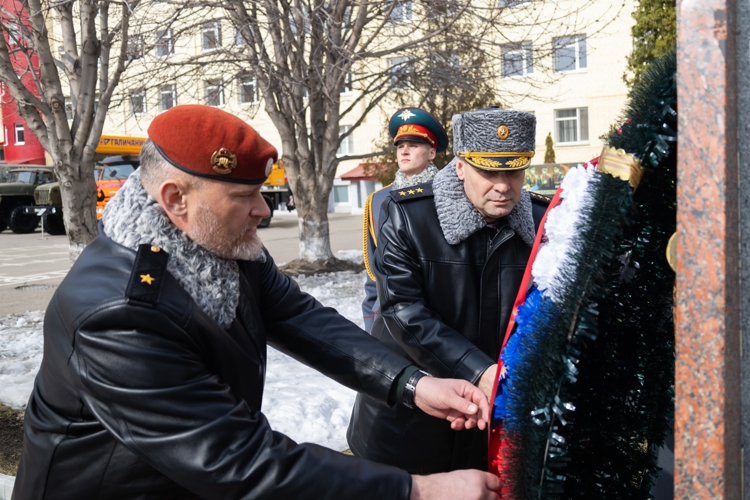 Статс-секретарь – заместитель директора Росгвардии Олег Плохой совершил рабочую поездку в Саратов