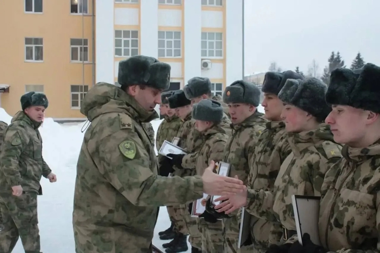 Завершилась стажировка курсантов военного института