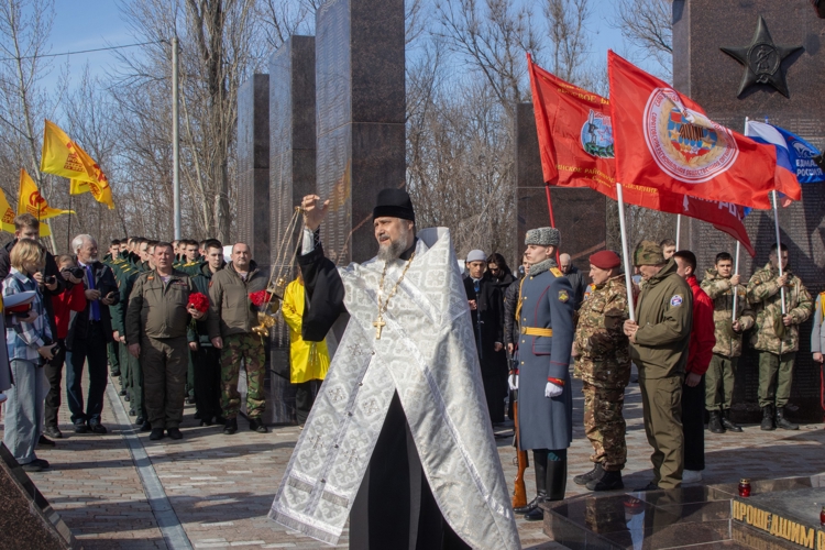 12 марта 2026 года личный состав военного института принял участие в церемонии занесения имен военнослужащих, погибших в ходе специальной военной операции, на мемориал  