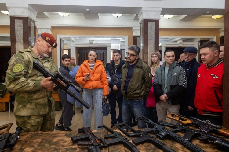 16 марта 2026 года военный институт с экскурсией посетила команда Ярослава Запашного  