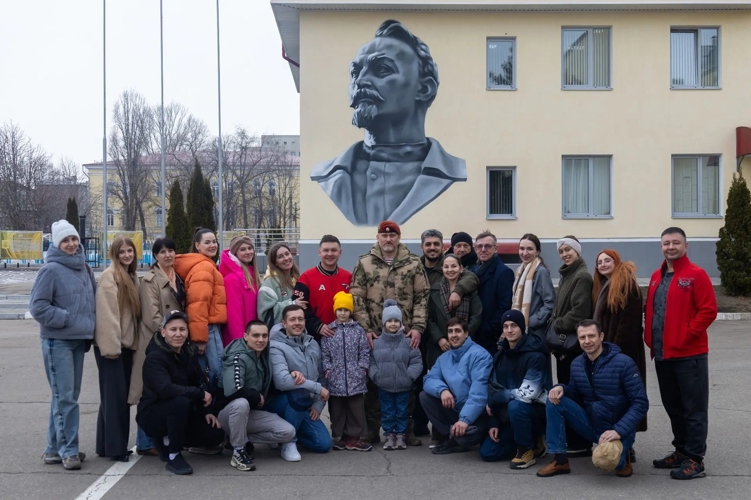 16 марта 2026 года военный институт с экскурсией посетила команда Ярослава Запашного