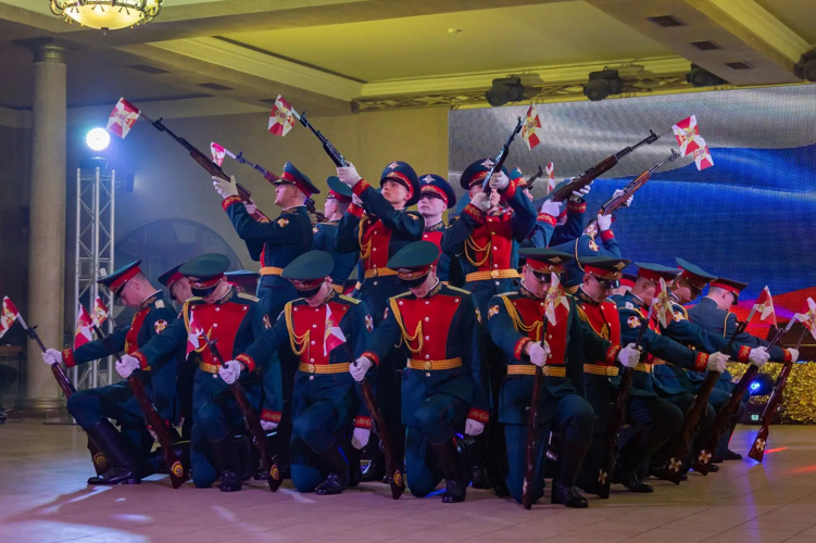 23 апреля 2026 года военнослужащие военного института приняли участие в Офицерском бале