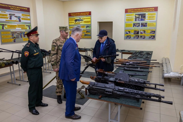 Военный институт с рабочим визитом посетил советник директора Росгвардии