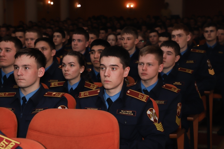 13 апреля 2026 года начальник военного института провёл беседу с кадетами Пермского президентского кадетского училища
