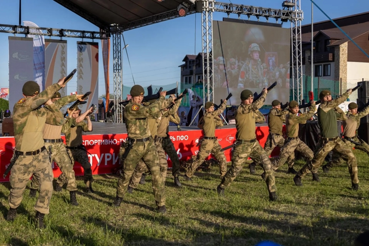 22 мая 2026 года военнослужащие военного института приняли участие в заключительном дне «Туриады» 
