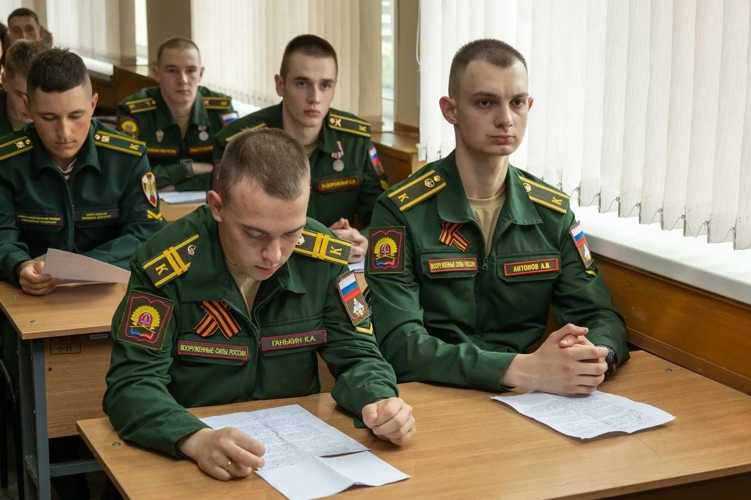 12 мая 2026 года в Саратовском военном ордена Жукова Краснознаменном институте войск национальной гвардии Российской Федерации состоялась II Всероссийская студенческая научно-практическая конференция на иностранных языках