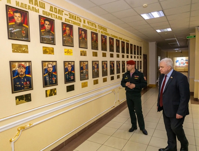 13 мая 2026 года в военном институте состоялась встреча с сенатором Совета Федерации Андреем Ивановичем Денисовым  