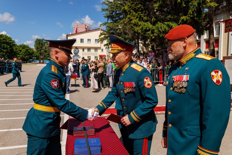 27 июня 2026 года в военном институте состоялся выпуск молодых офицеров.
