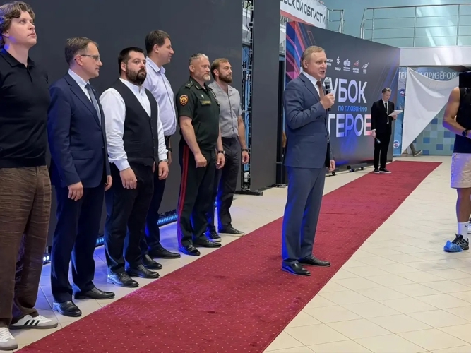 11 июня 2026 года военнослужащие военного института приняли участие в Кубке Героев по плаванию на призы Андрея Арбузова