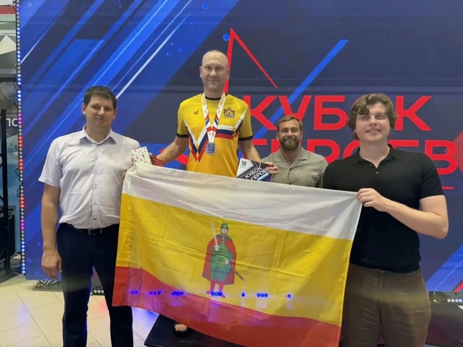 11 июня 2026 года военнослужащие военного института приняли участие в Кубке Героев по плаванию на призы Андрея Арбузова