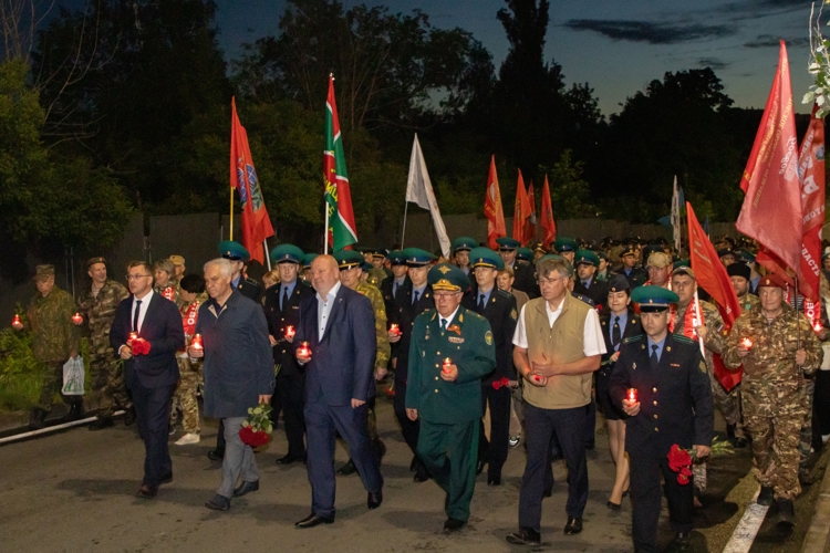 22 июня 2026 года военнослужащие военного института приняли участие в акции «Свеча памяти»  