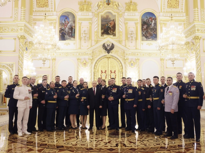 23 июня 2026 года военнослужащие военного института встретились с Президентом Российской Федерации в Большом Кремлёвском дворце