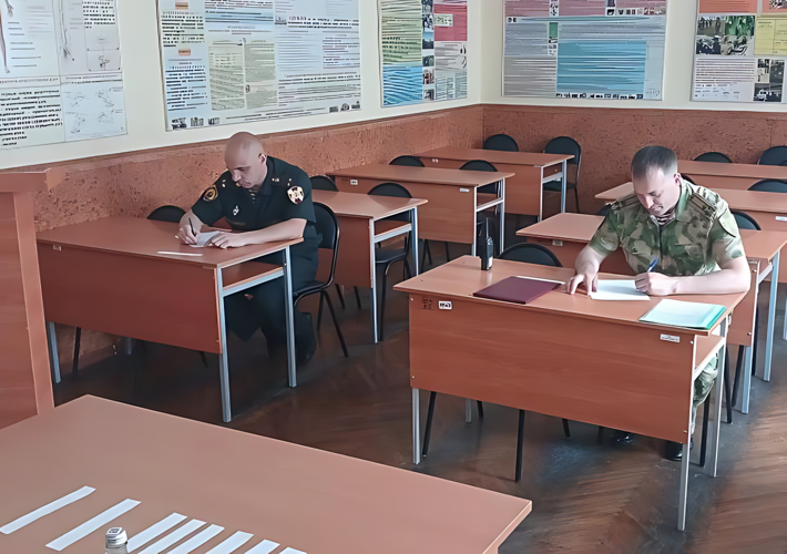 Адъюнкты военного института успешно сдали кандидатские экзамены