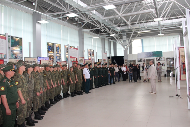 22 июня 2026 года военнослужащие военного института приняли участие в открытии выставки «Окна ТАСС»  
