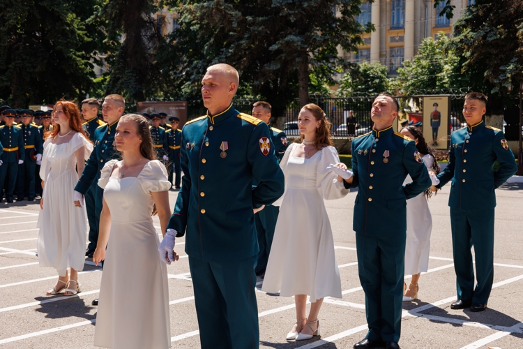 27 июня 2026 года в военном институте состоялся выпуск молодых офицеров.