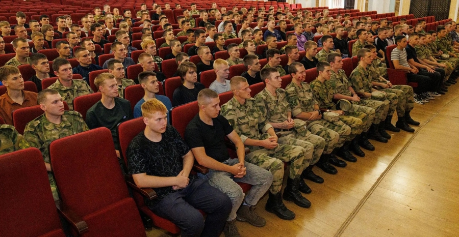 17 июля 2026 года в военном институте проведена беседа с абитуриентами 