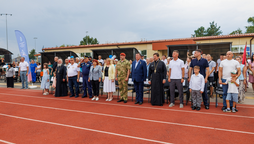 23 июля 2026 года военнослужащие военного института приняли участие в открытии стадиона ФК «Витязь» в городе Марксе ⚽️🏟️  