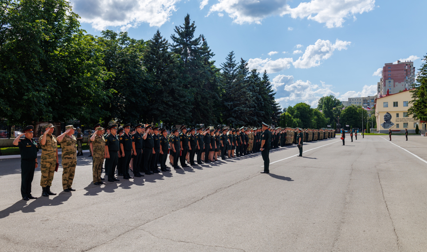 6 июля 2026 года в военном институте проведена вечерняя поверка 